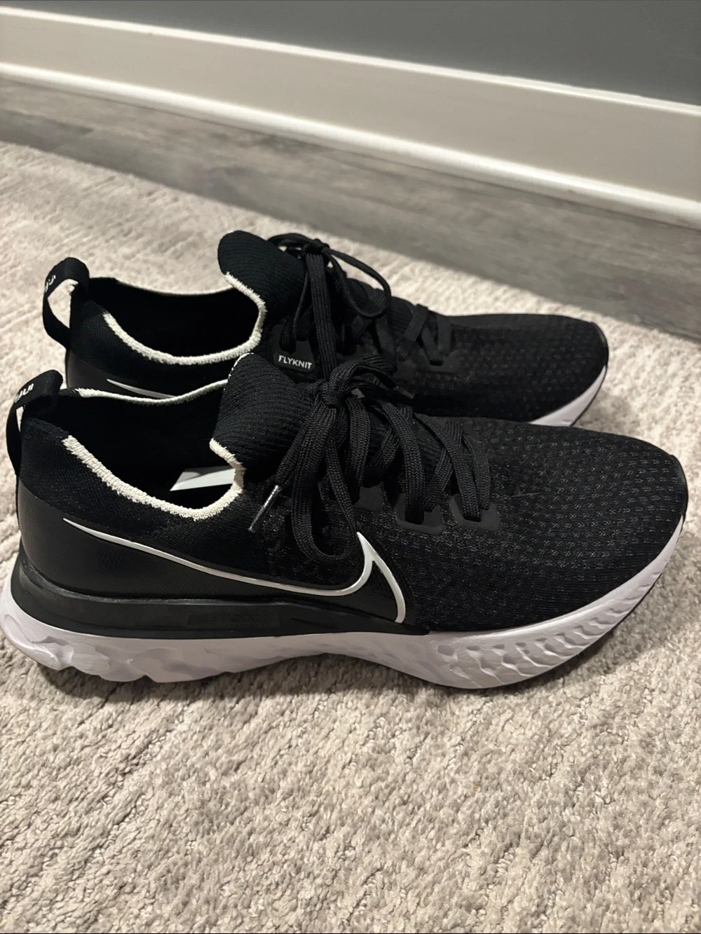 Nike Black & White Flyknit Casual Running Shoes size 12